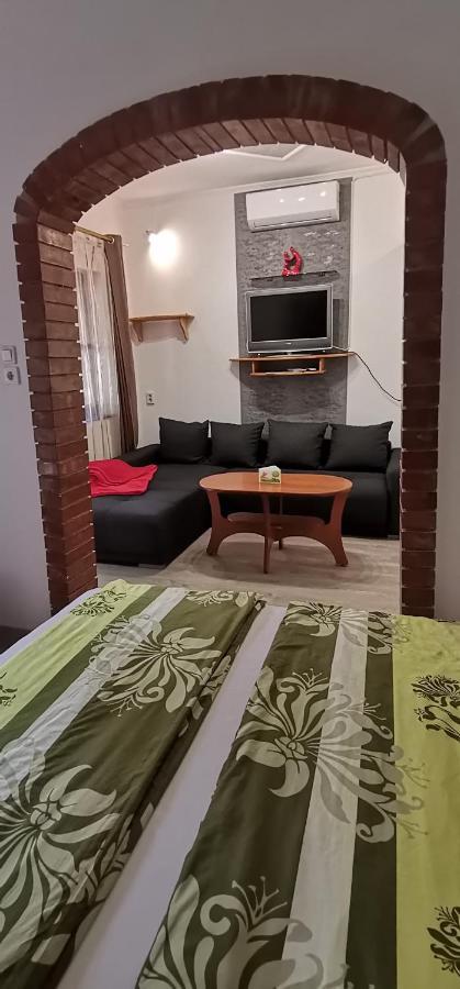 Diofa Apartman Apartment Hajduszoboszlo Luaran gambar